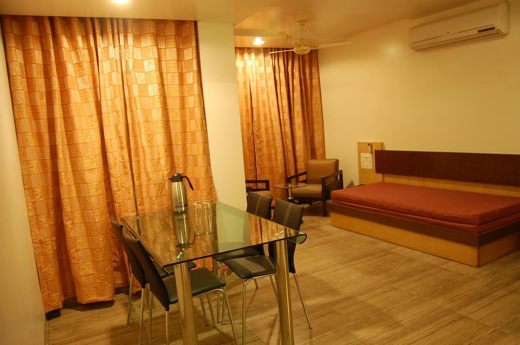 Hotel Bhagyalaxmi Shirdi Bilik gambar