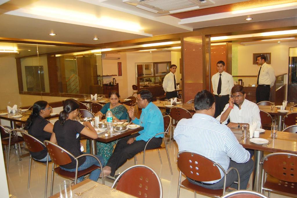 Hotel Bhagyalaxmi Shirdi Luaran gambar